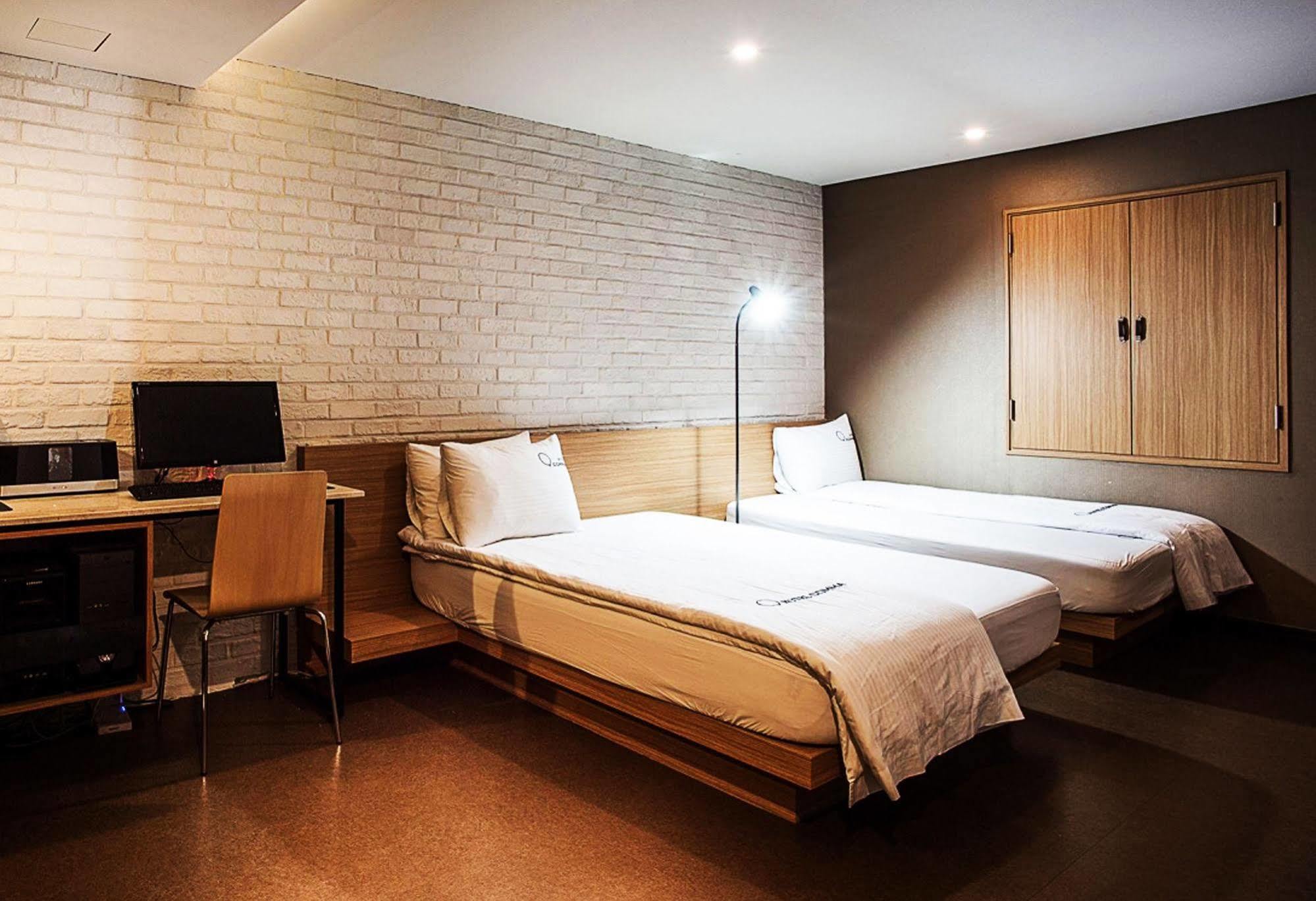 Comma Motel Busan