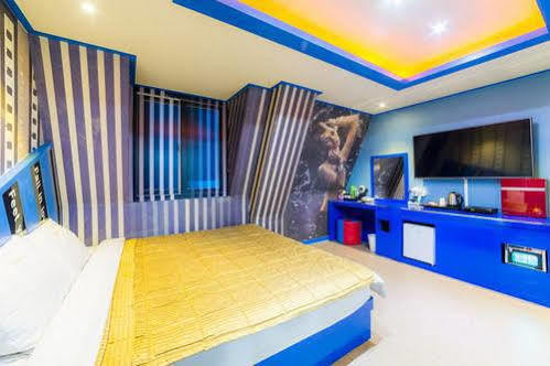 Hotel O2 2*