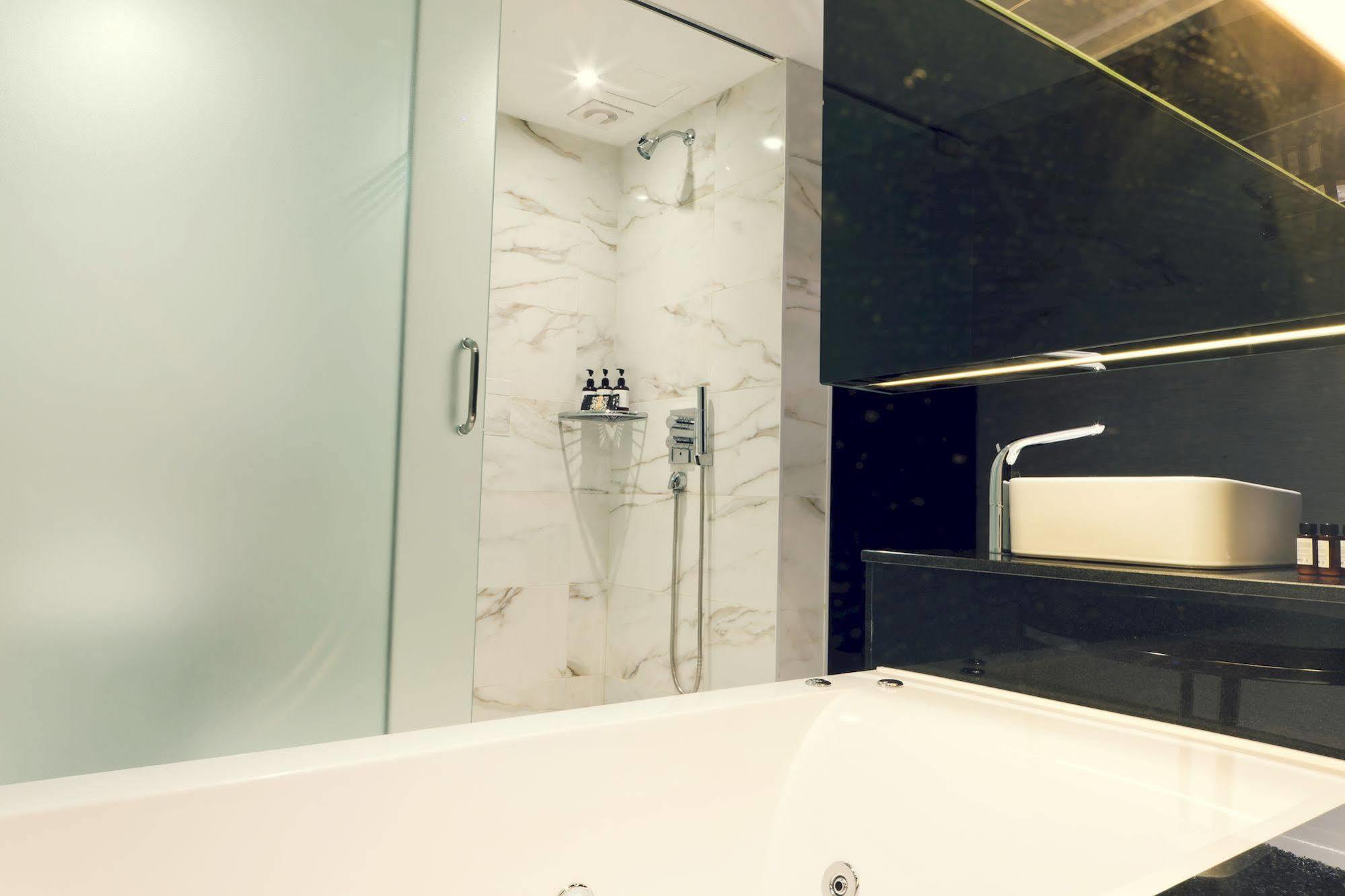 Amare Hotel