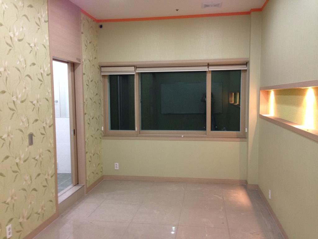 Champ Apartment Busan