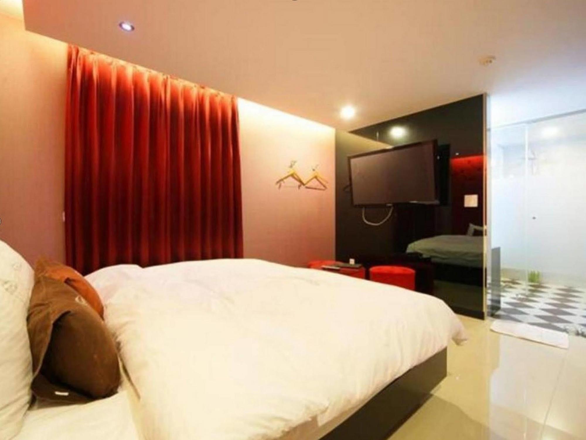 Motel Iris