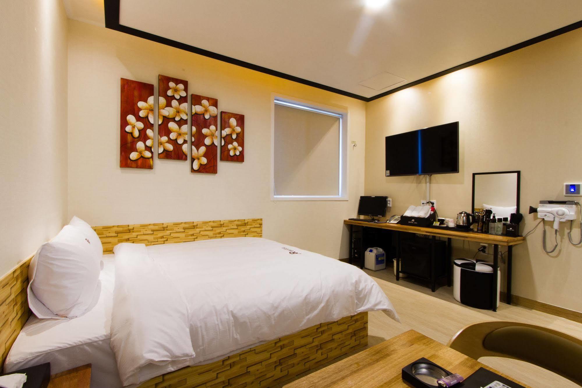 Hotel Ara 2*