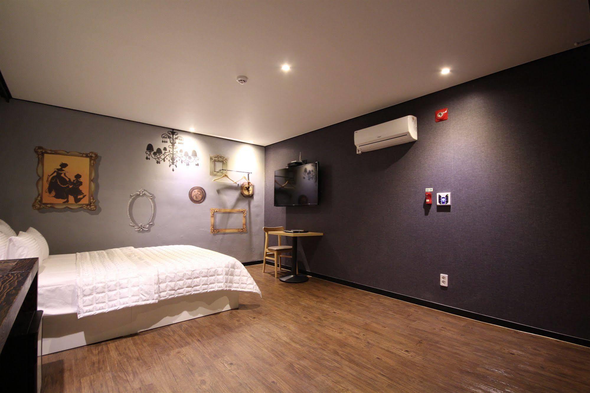 G7 Motel