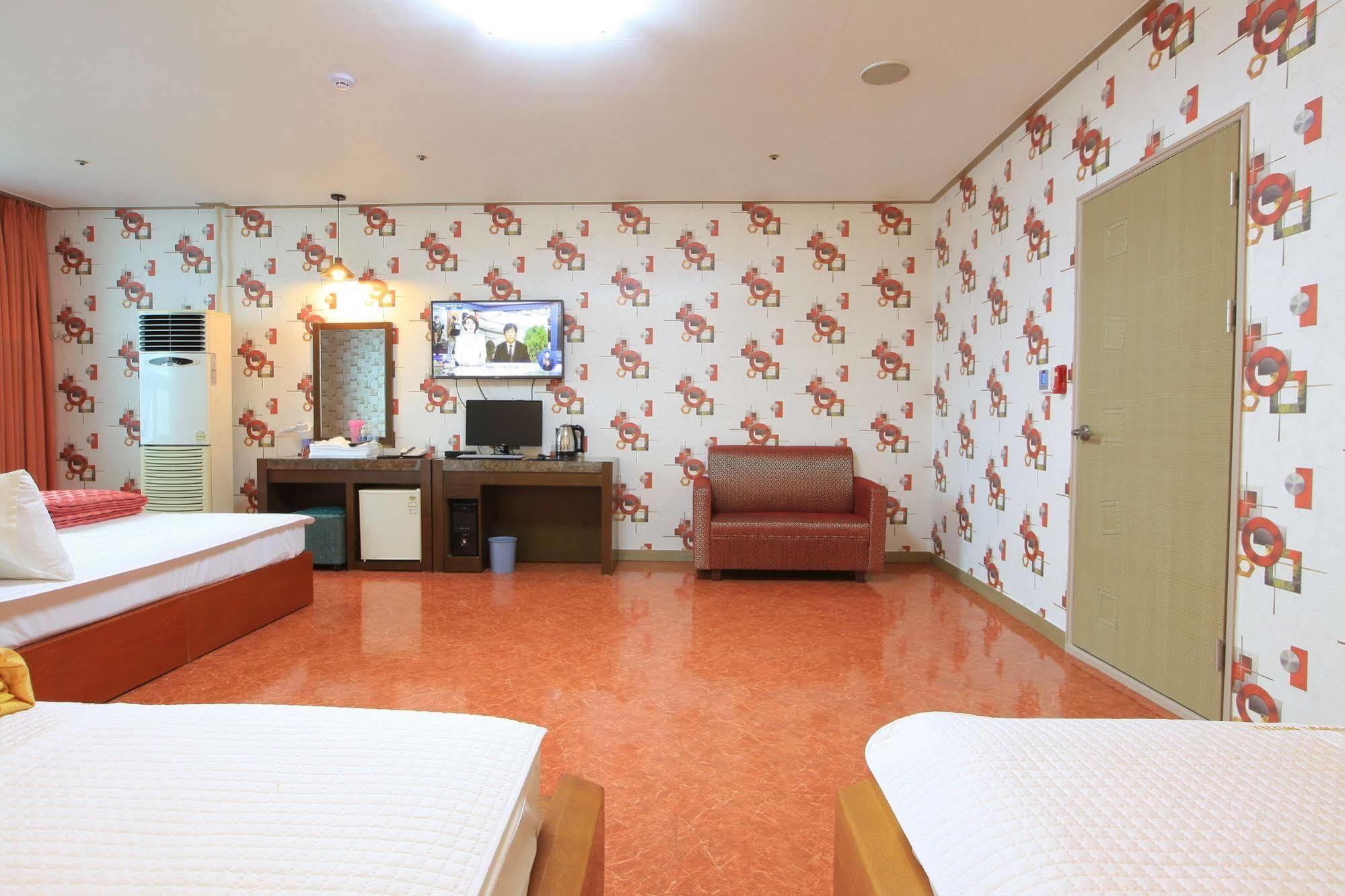 Motel Marina Station Busan
