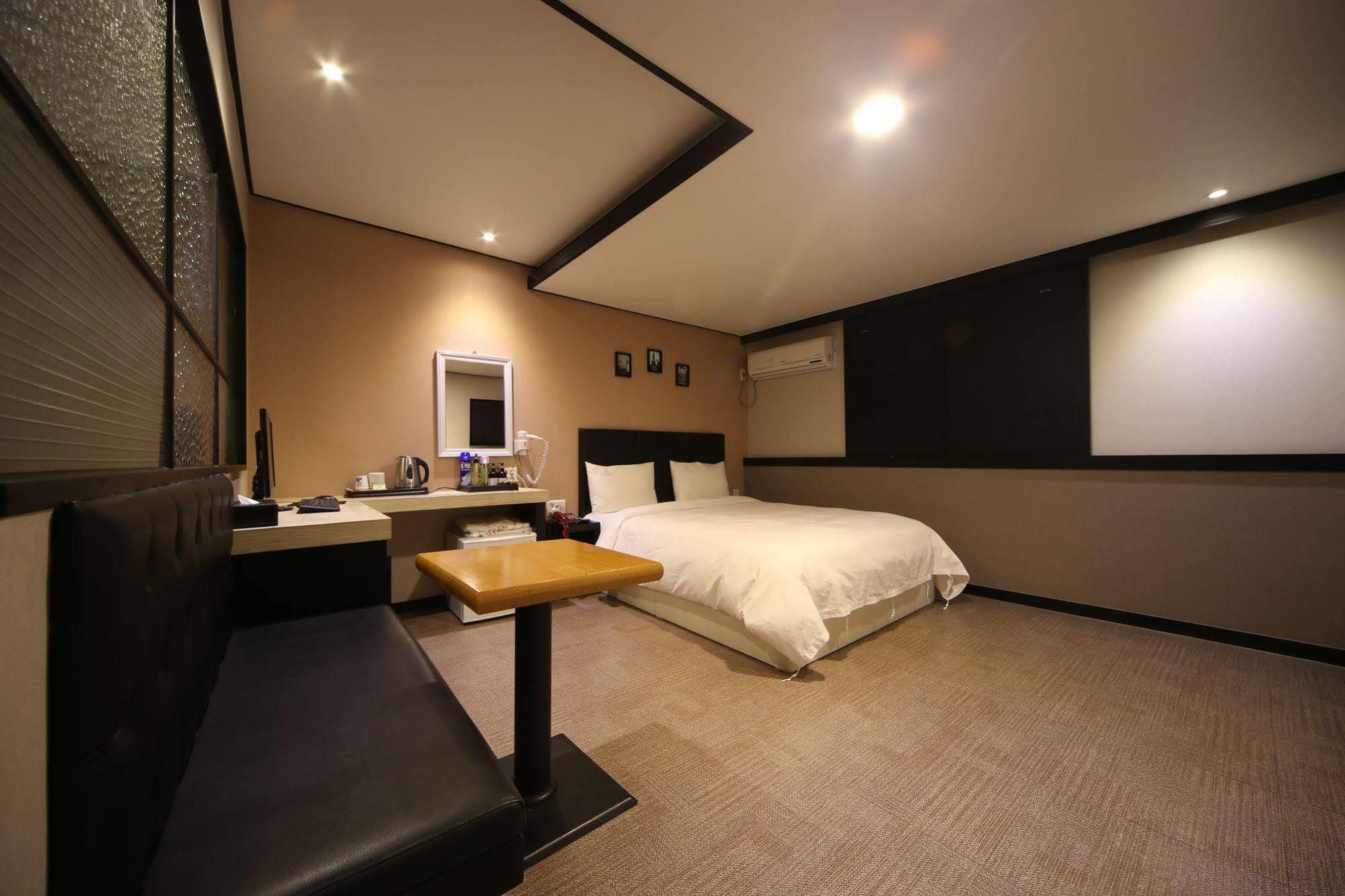 Elysee 3* Busan