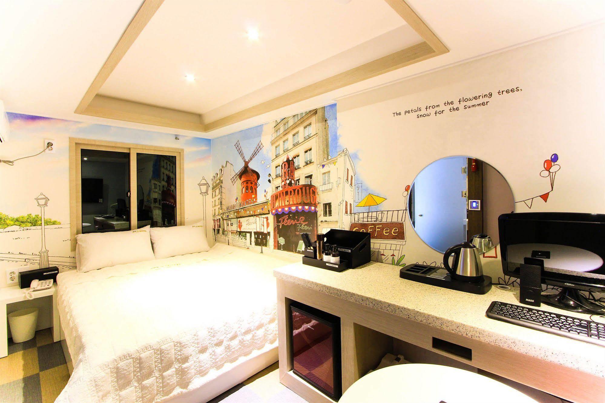 Motel M2 2*