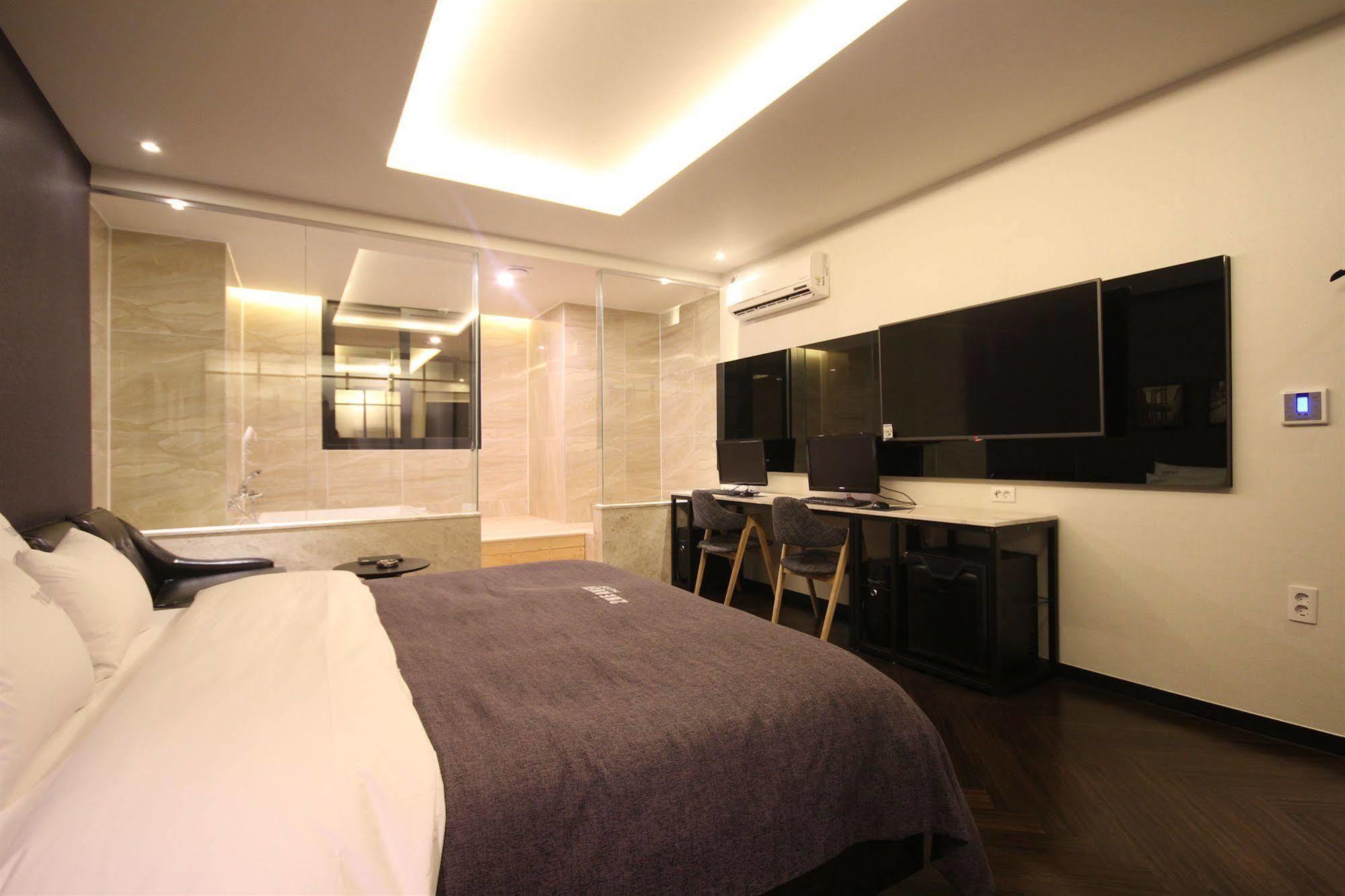 Hotel 2 Heaven Seomyeon Busan