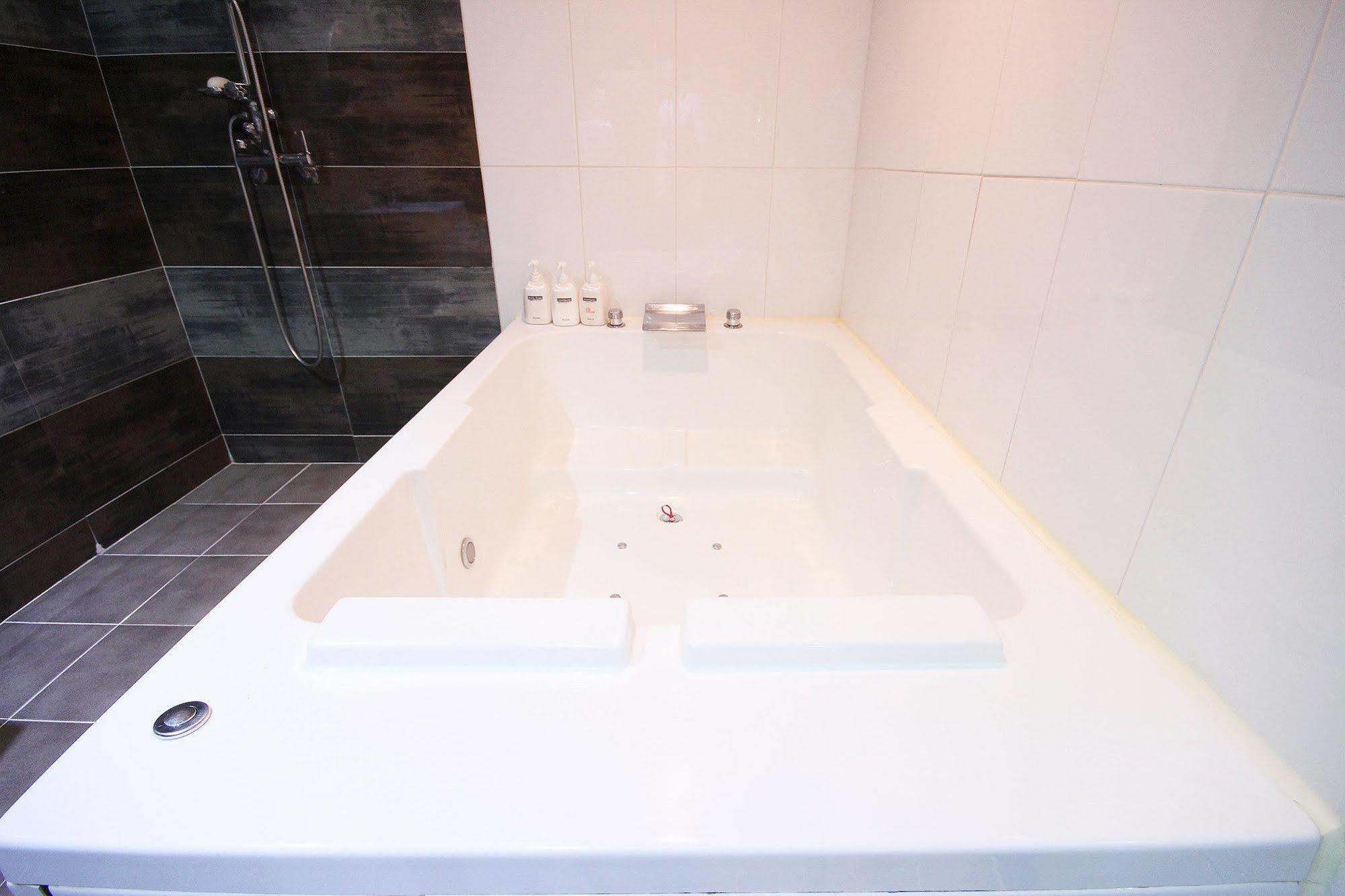 Motel Oz Oncheonjang Busan