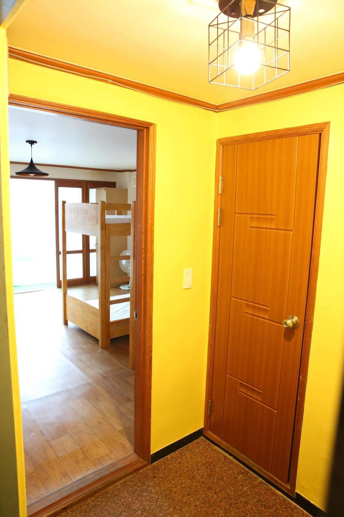 Hostel Yes *