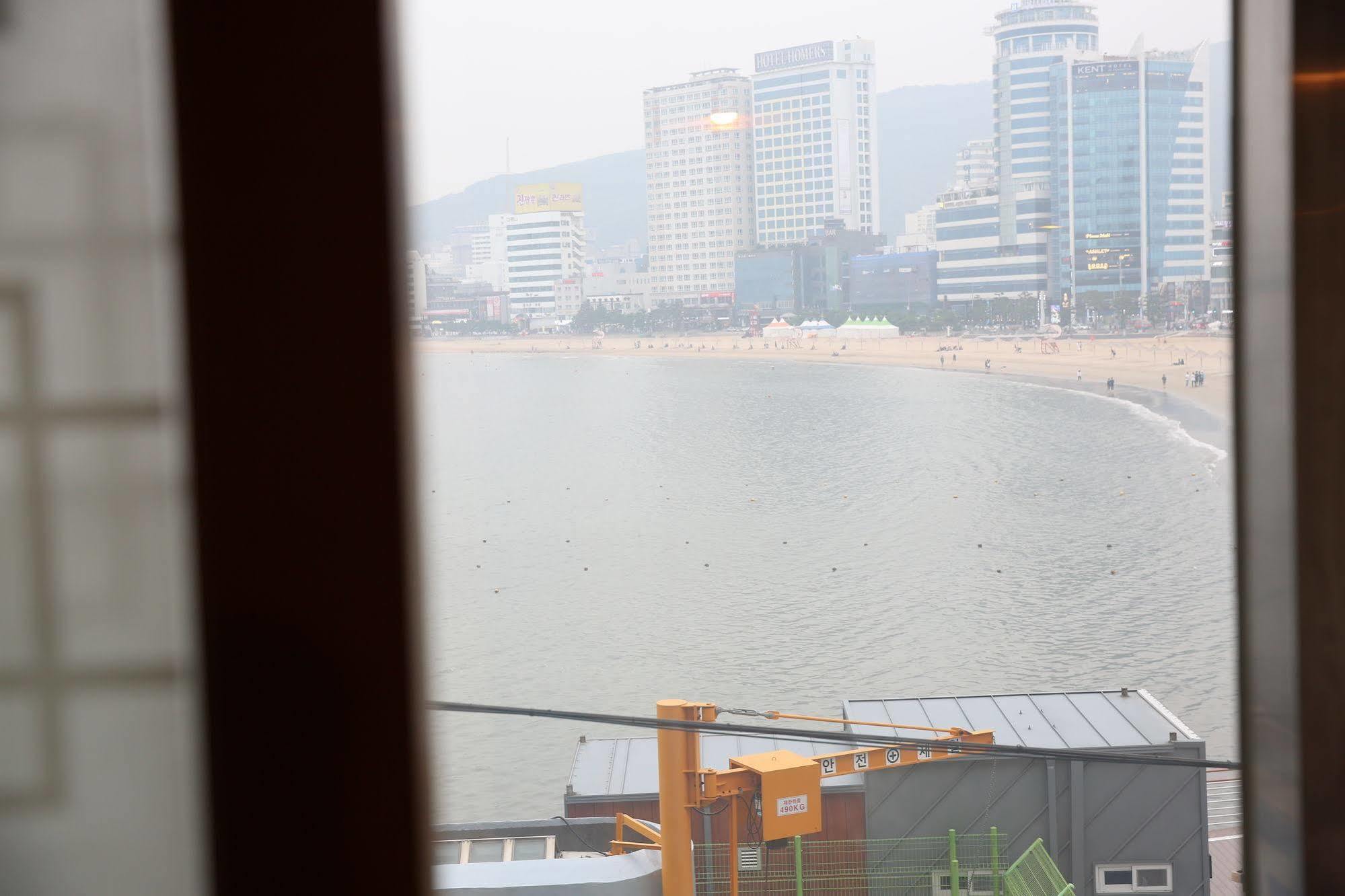 Yes Hostel Busan