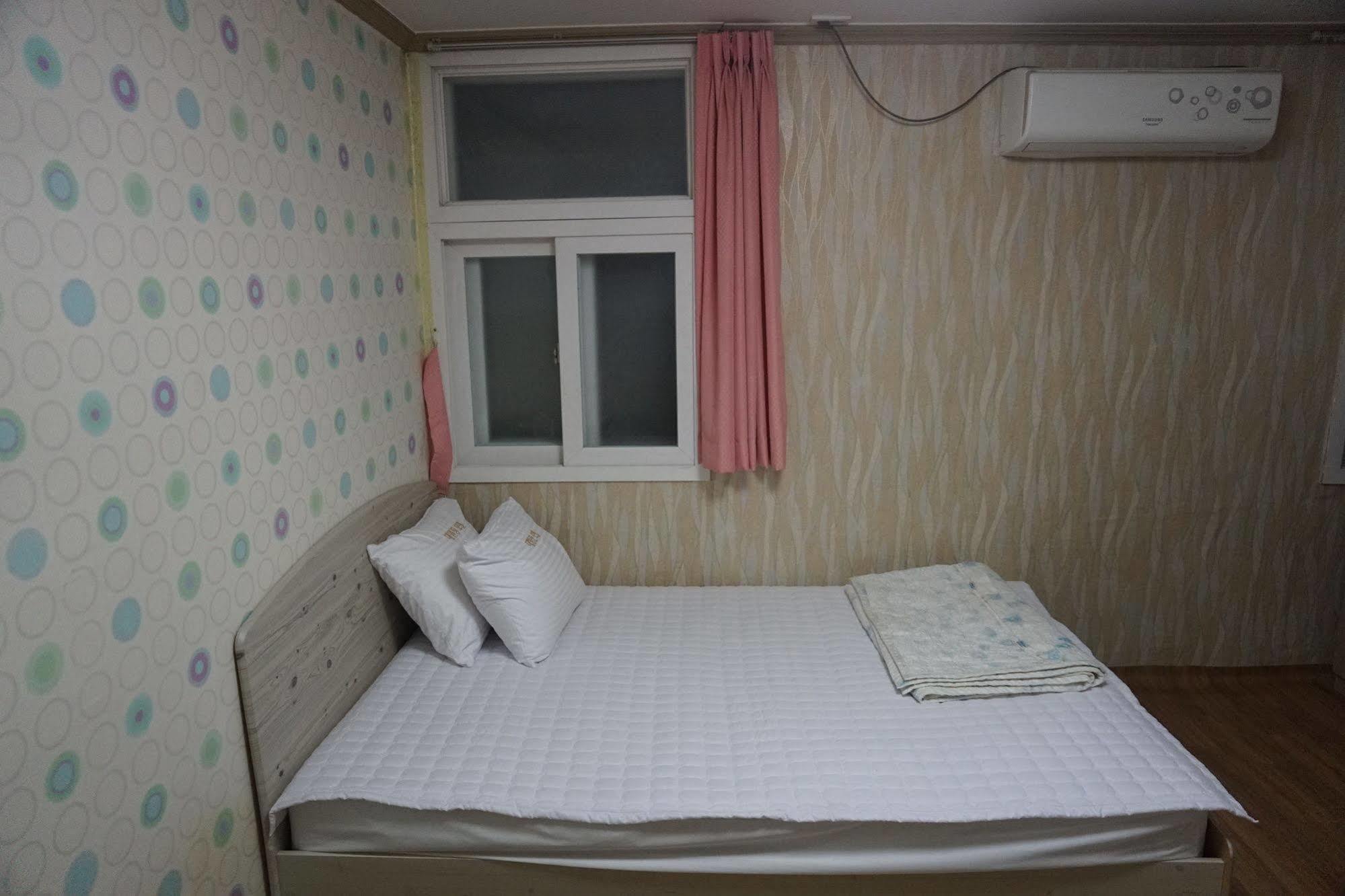 Daewonjang Hotel 3*