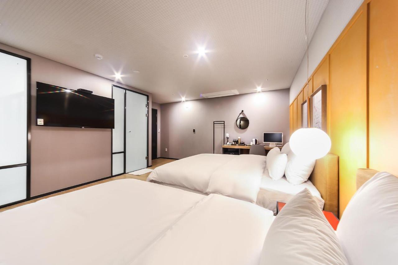 Seomyeon Brown-dot Gold Hotel