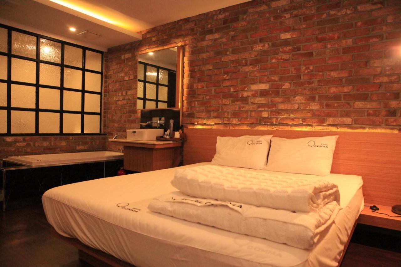 Nhà nghỉ Comma 2*
