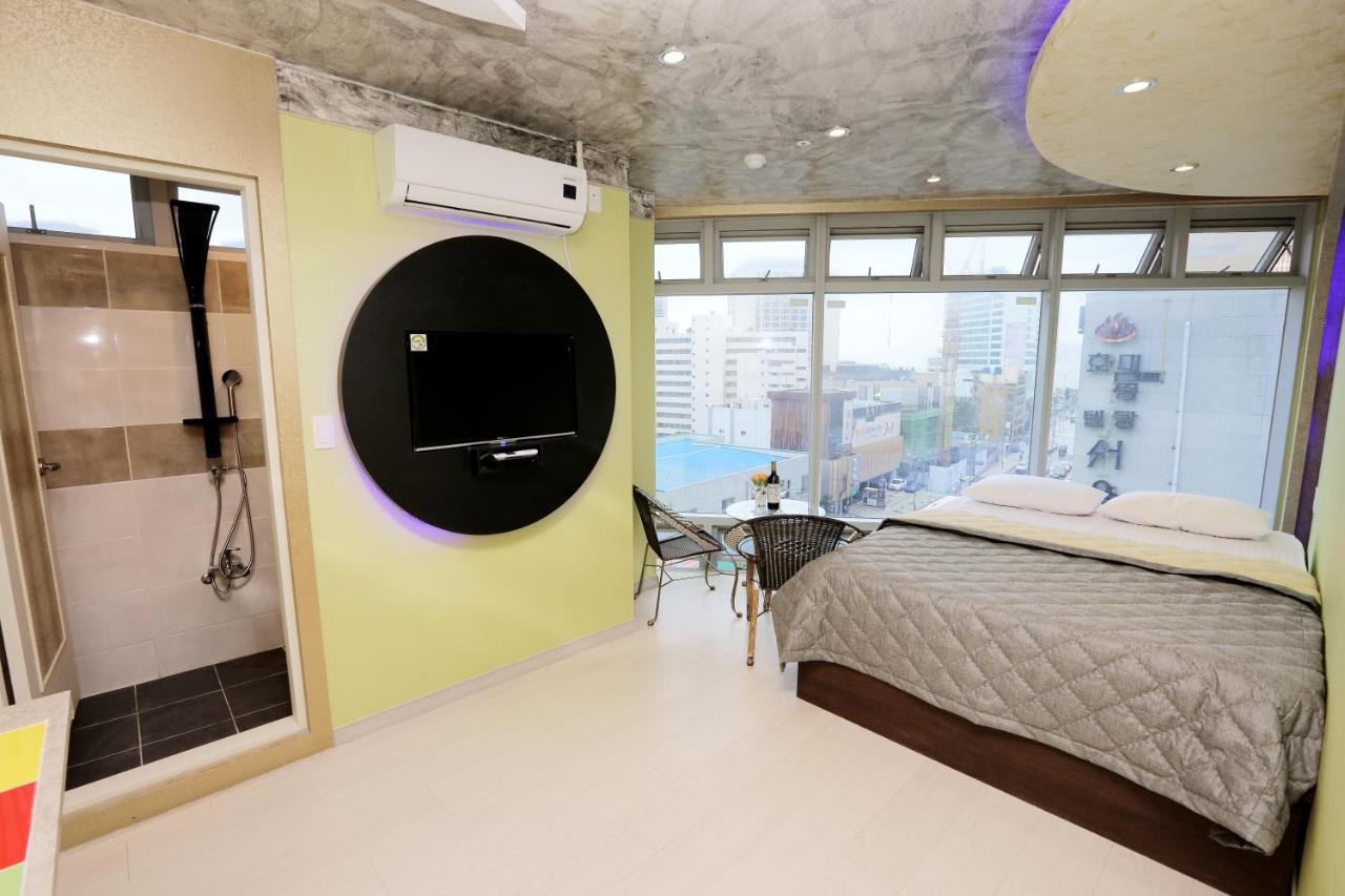 Hotel The Moon 2*