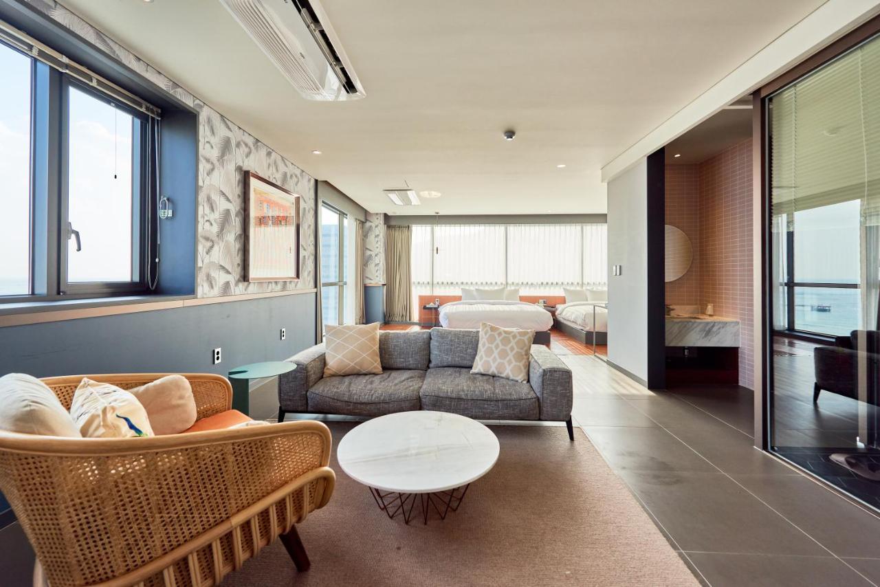 Hotel Brown Dot Songjung 3*