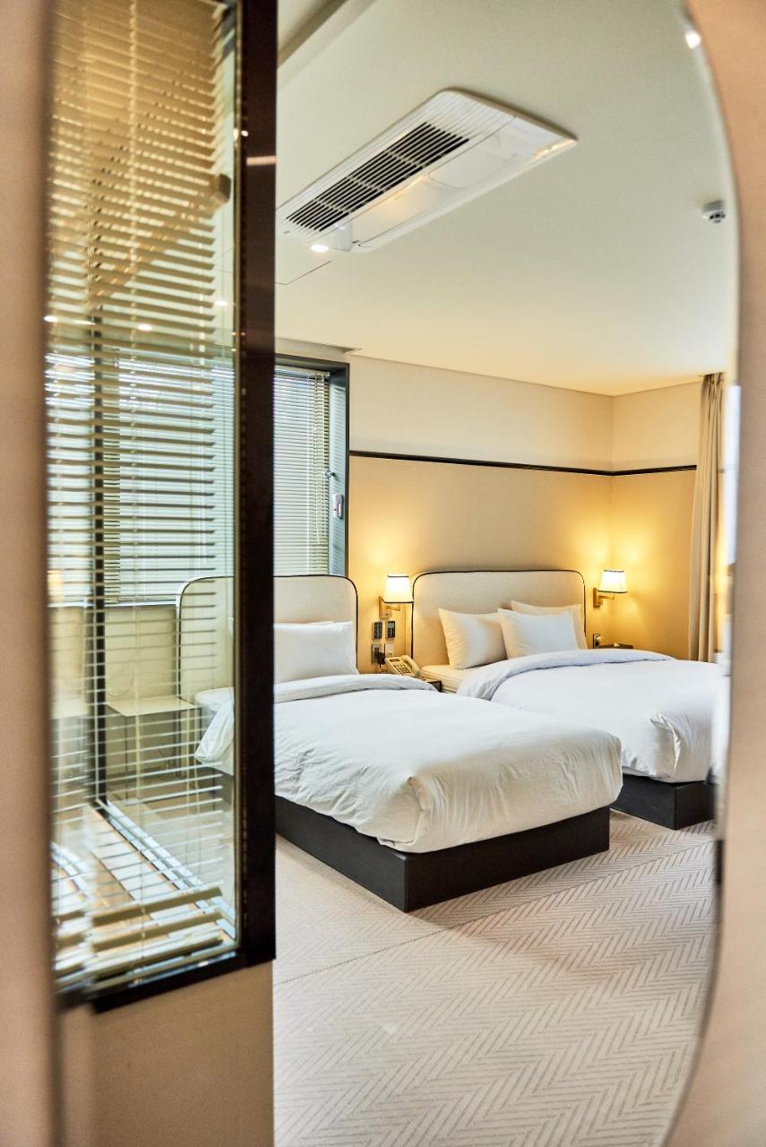 Hotel Brown Dot Songjung 3*