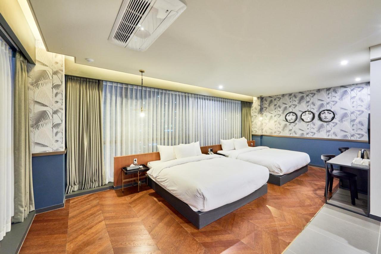 Brown Dot Songjung Hotel 3*