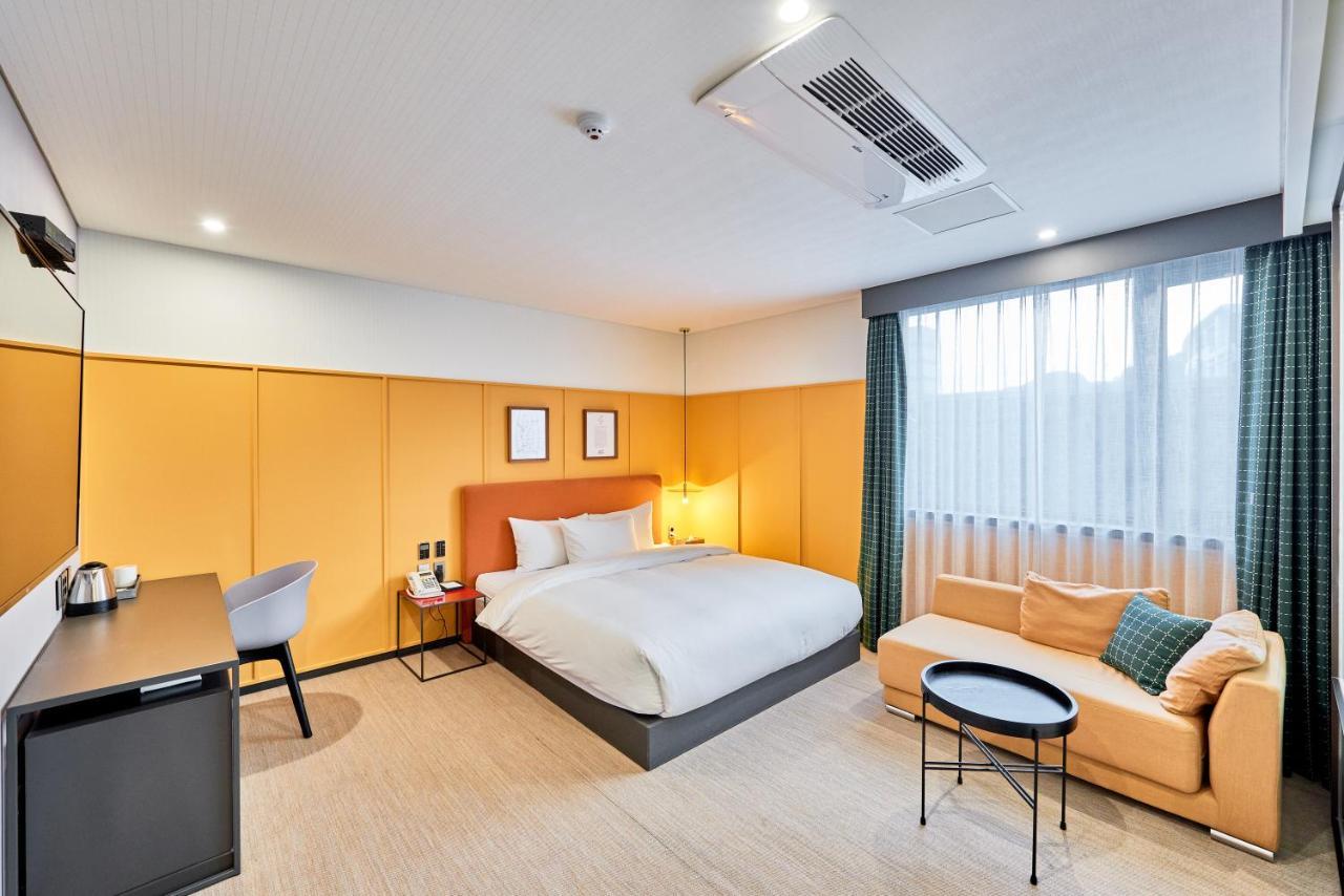Brown Dot Songjung Hotel 3*