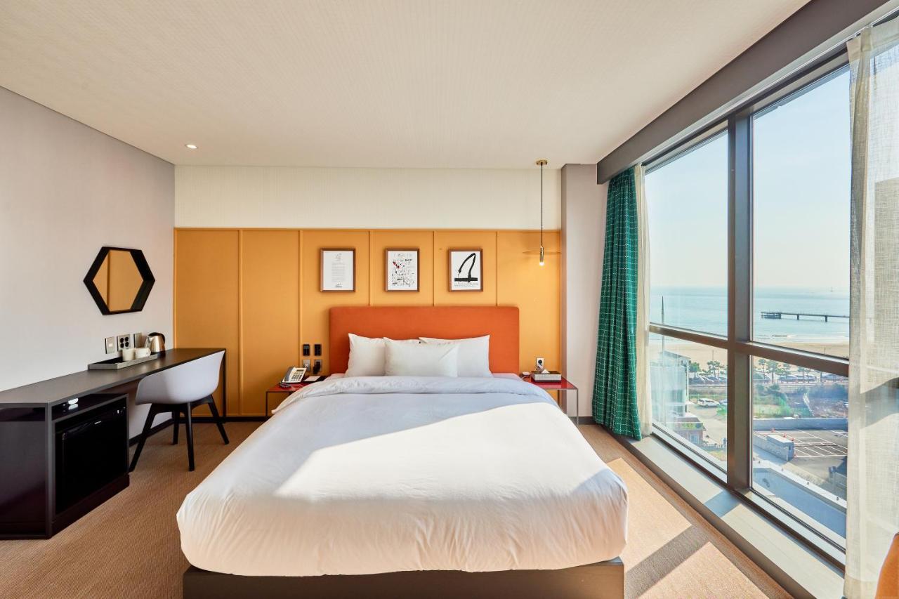 Brown Dot Songjung Hotel 3*