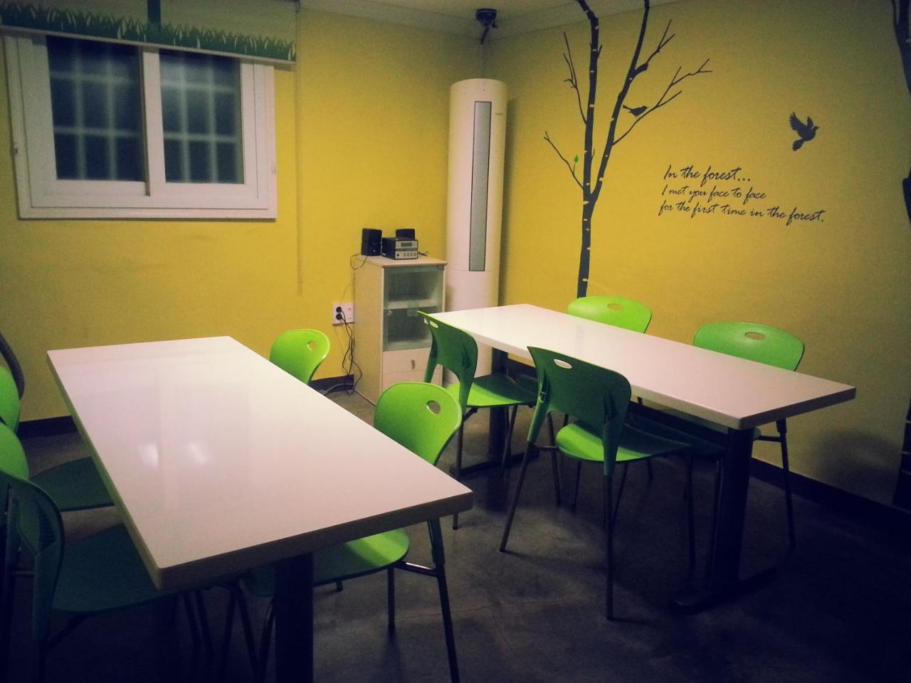 Hostel Blue Backpackers
