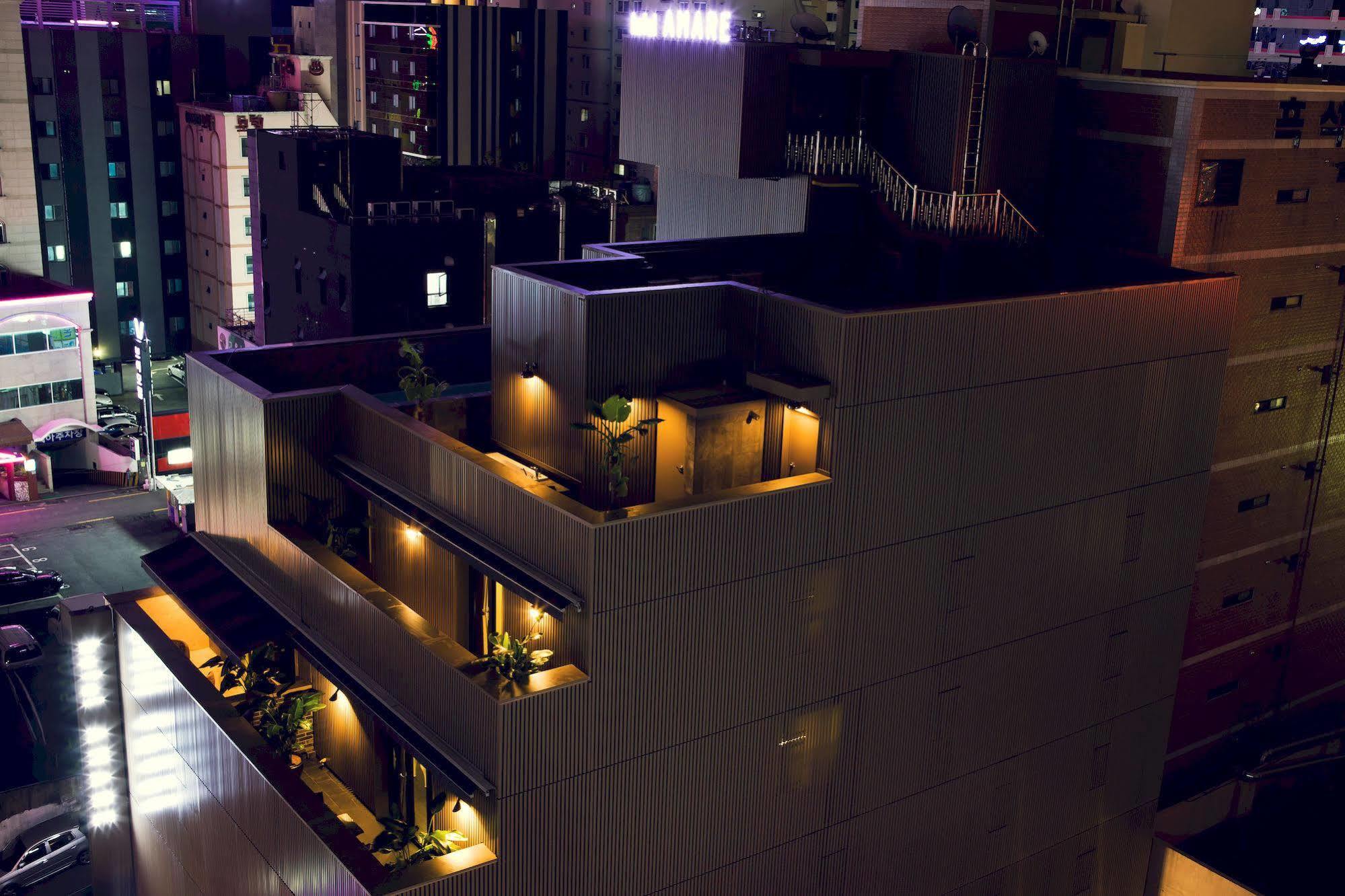 Amare Busan