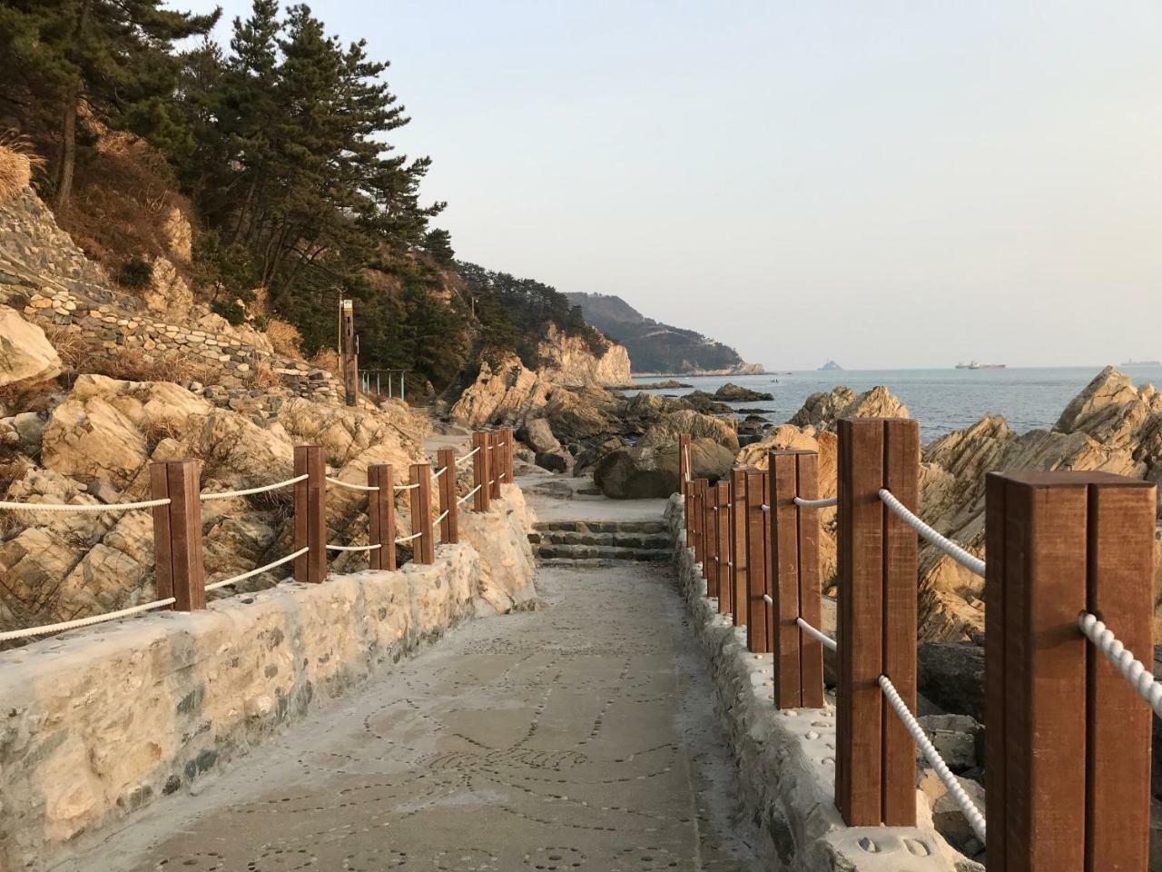 Ocean View Hamji Homestay Apartment Busan