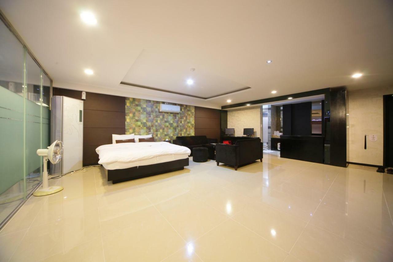 Iris Motel 2*