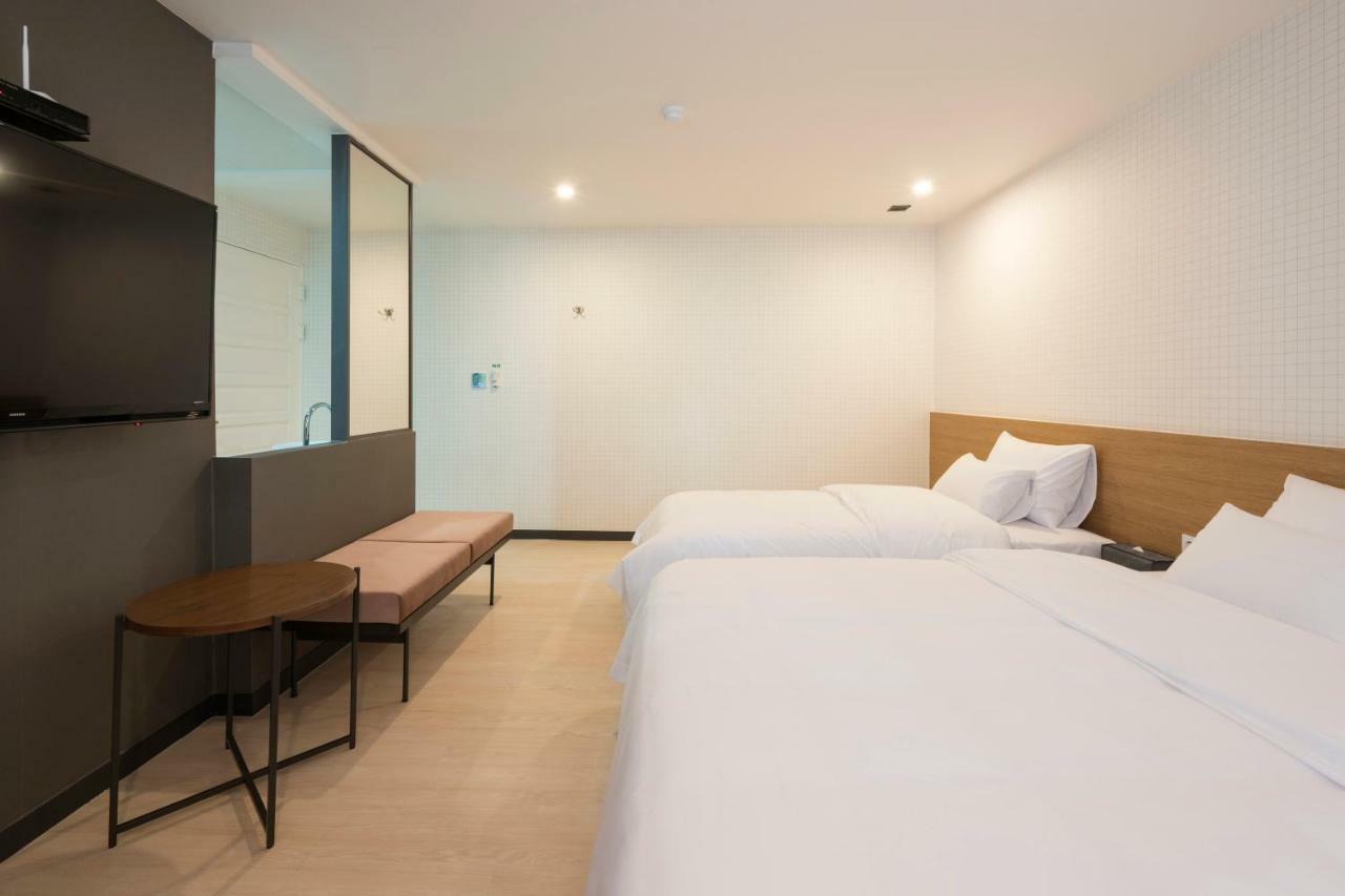 Hotel No. 25 Yongho 2*