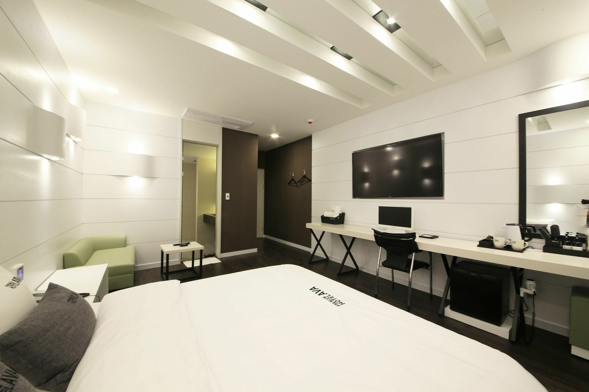 Premium Ava Hotel 2*