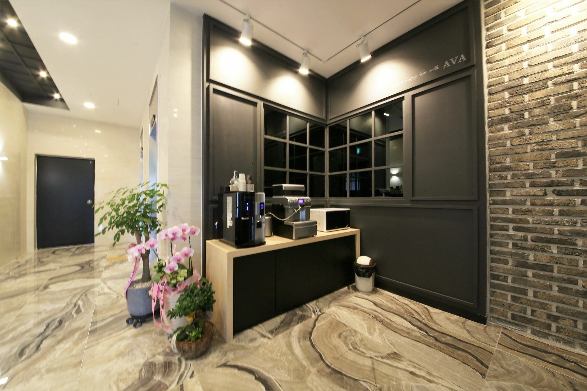 Hotel Premium Ava 2*