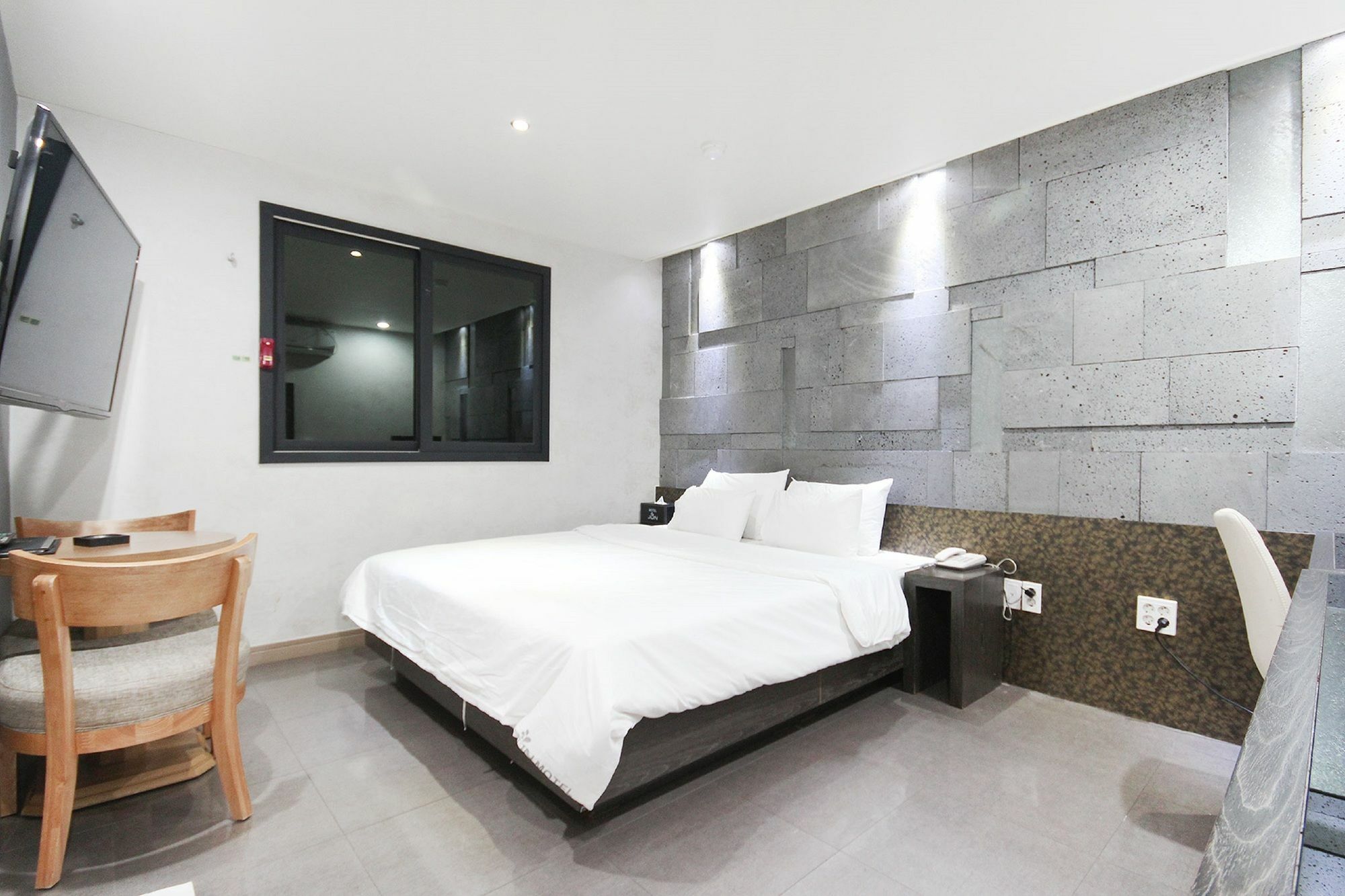 Motel June Haeundae 2*