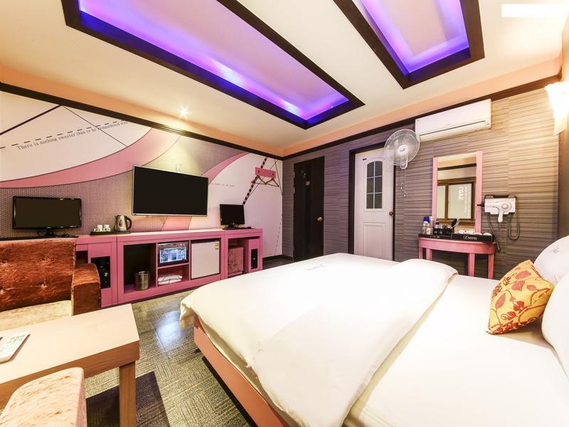 I Hotel 2*