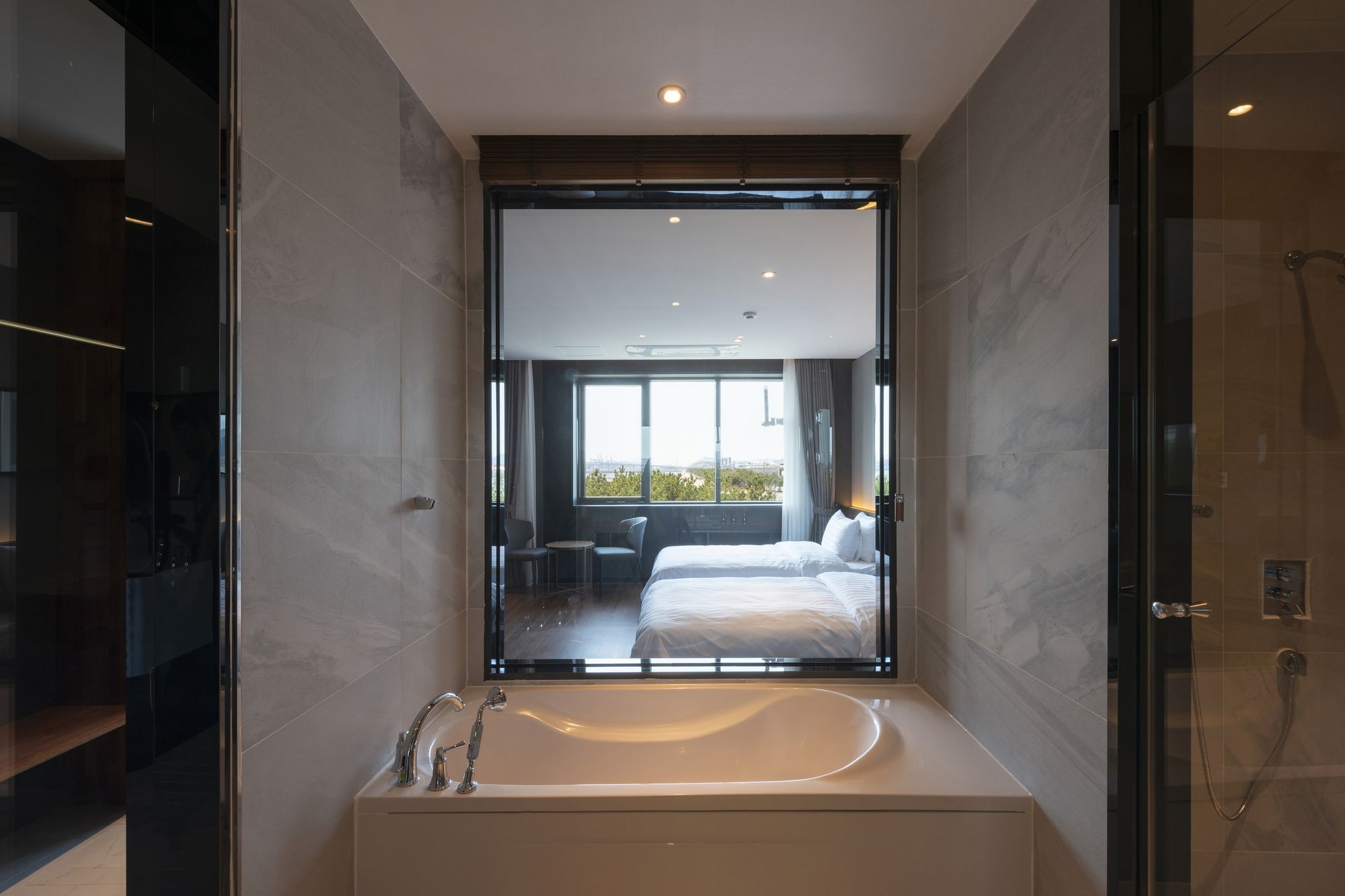 Brown-dot Shinho Hotel