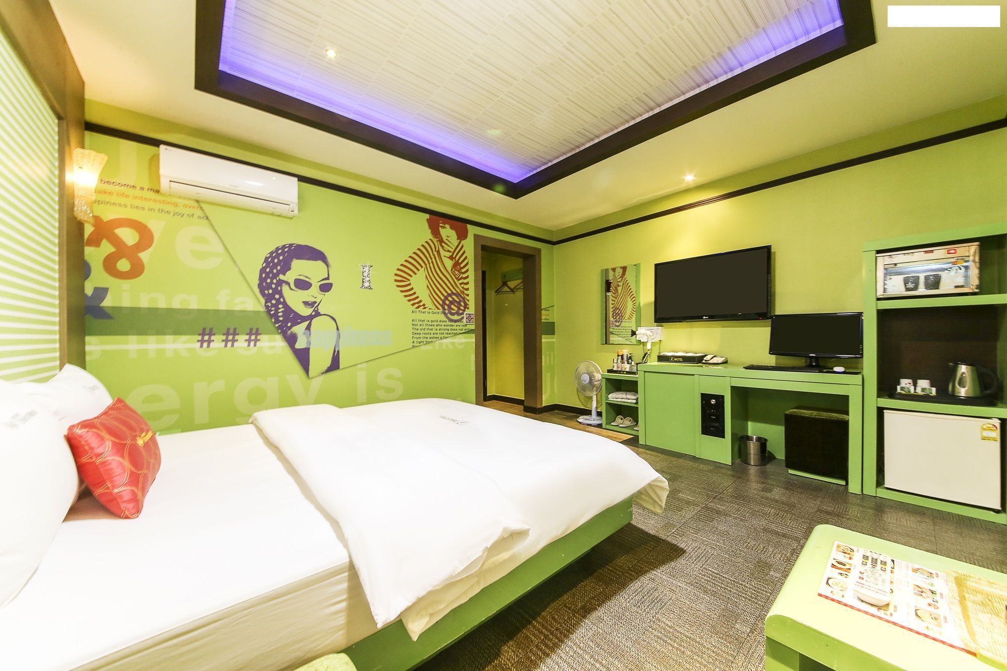I Hotel