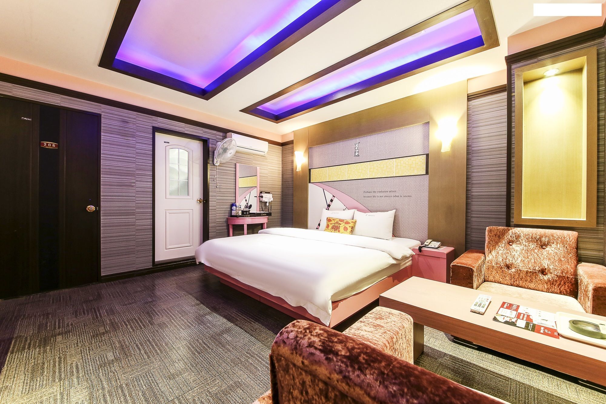 I Hotel