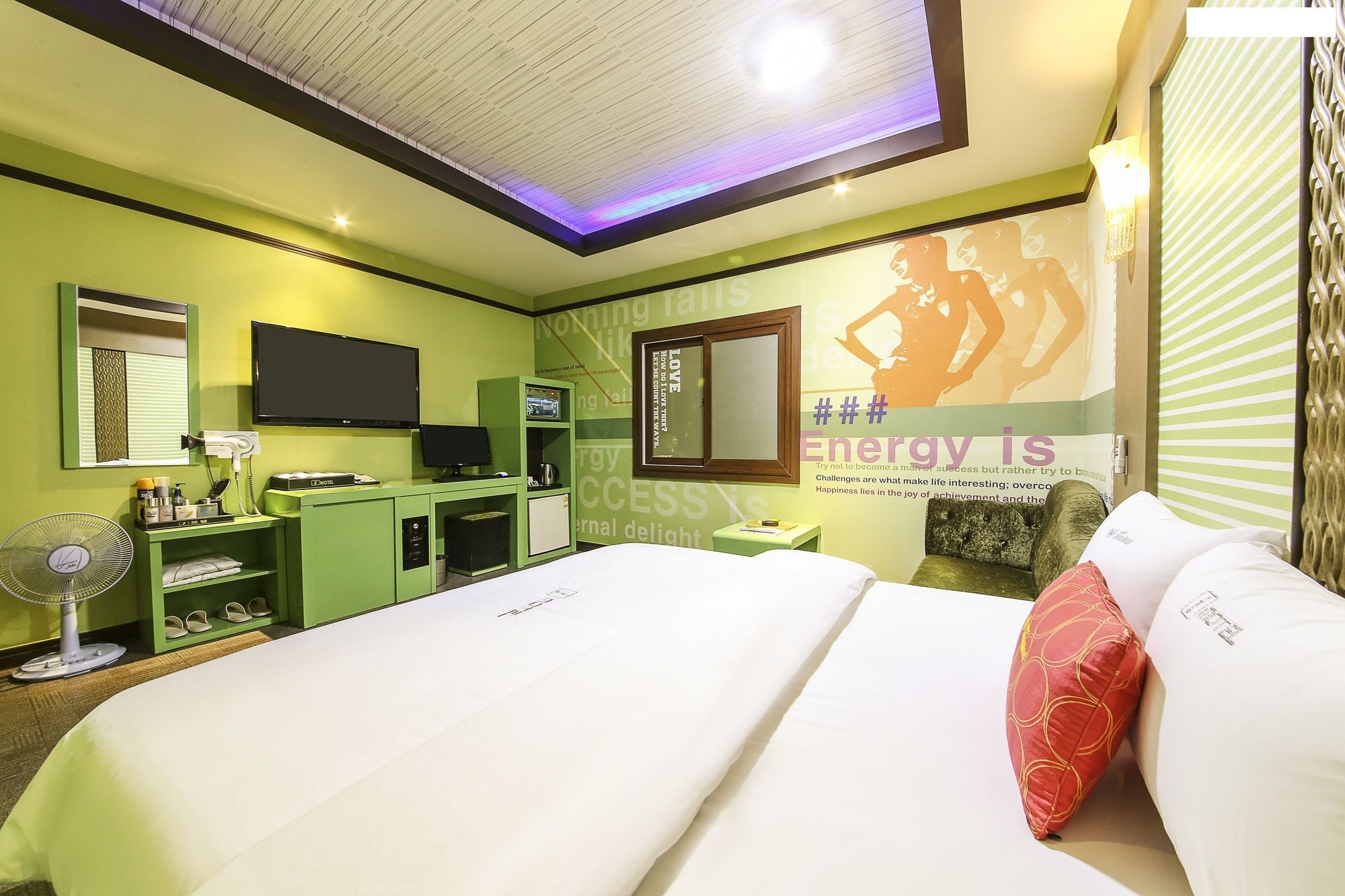 I Hotel