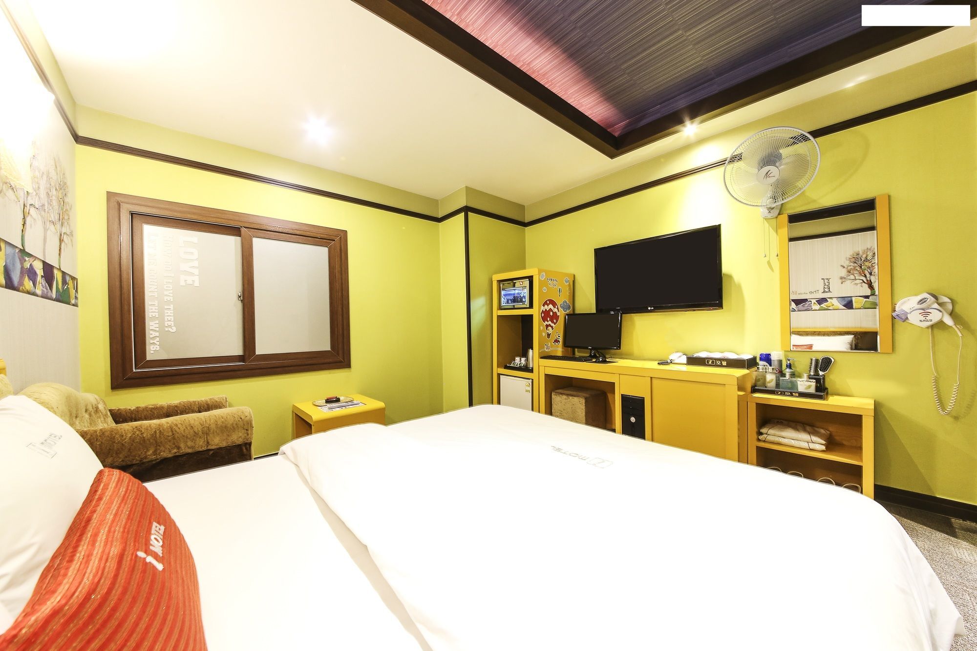 Hotel I