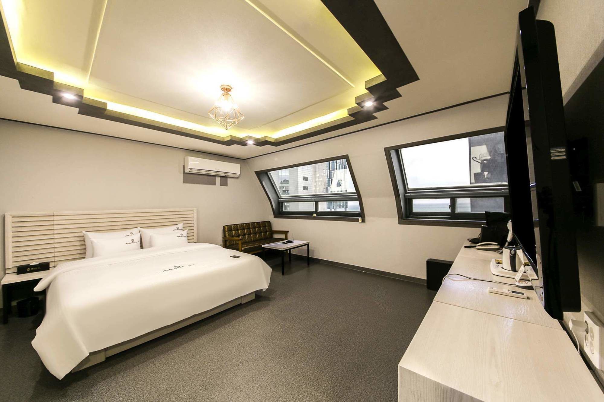 Haute Hotel Busan