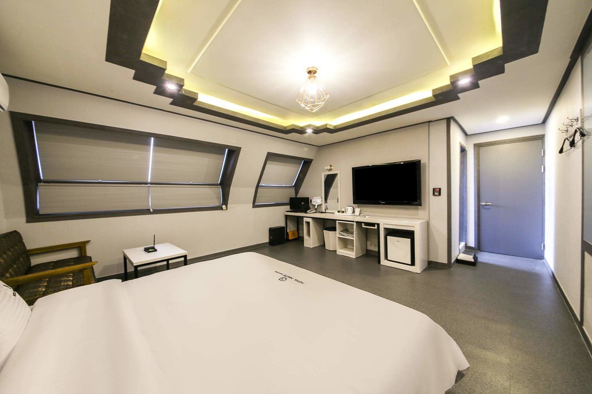 Haute Hotel