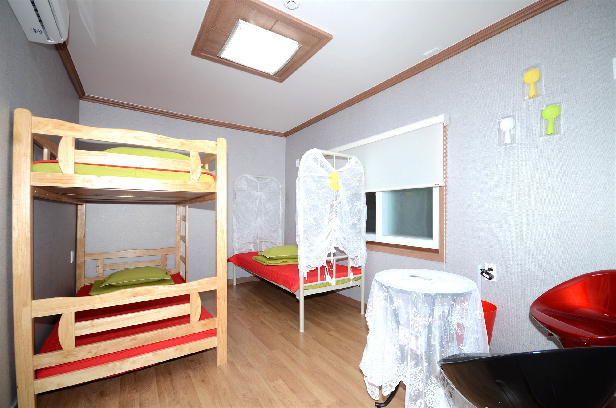 Rumah tetamu We 2*