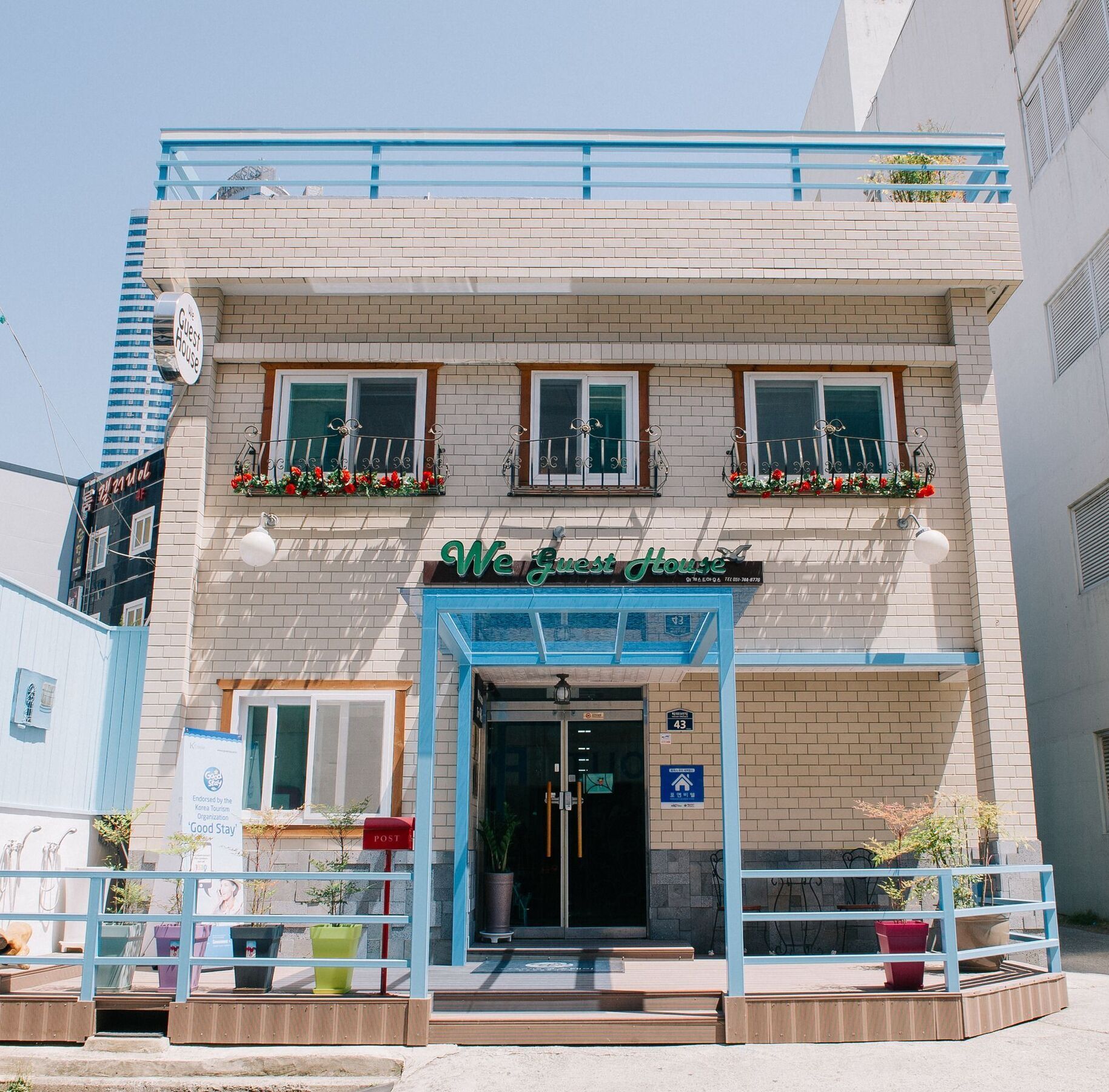 We 2* Busan