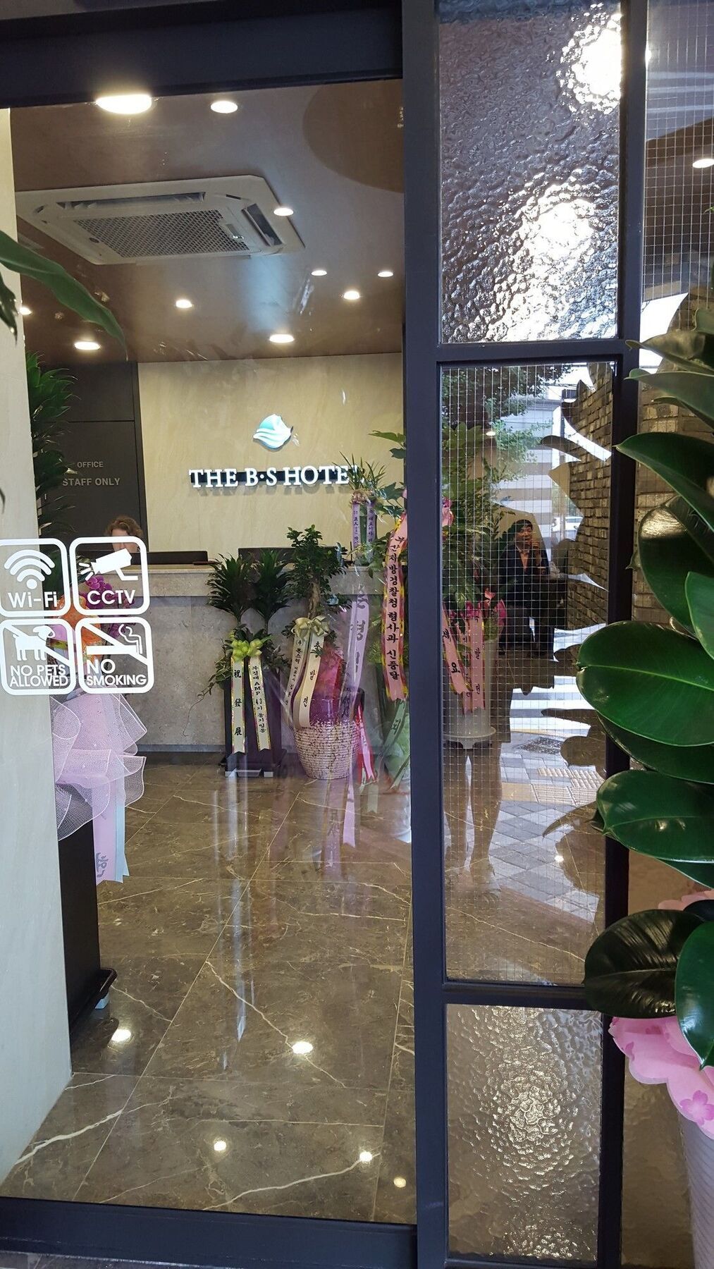 The Bs 3* Busan