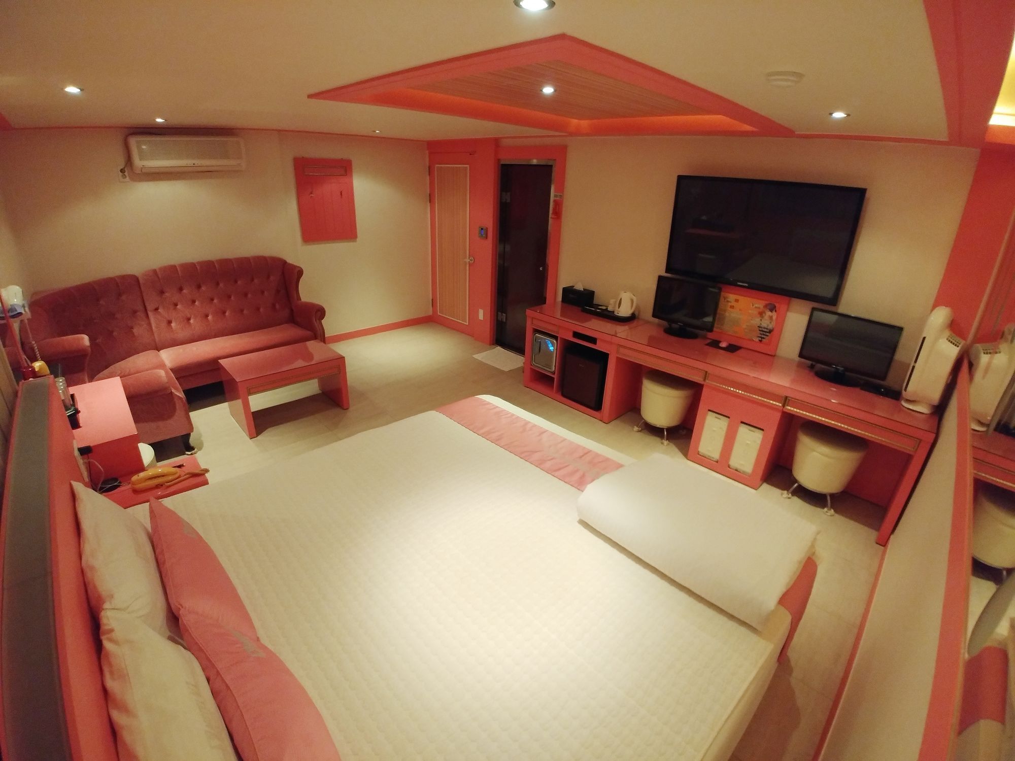 Andrest Motel