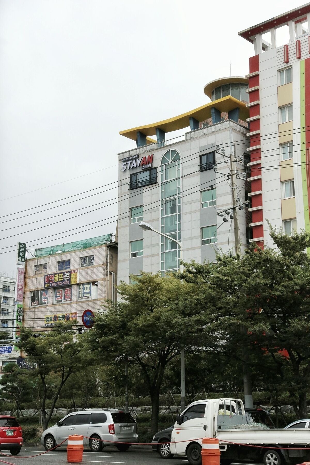 Hostel Stayan And Busan
