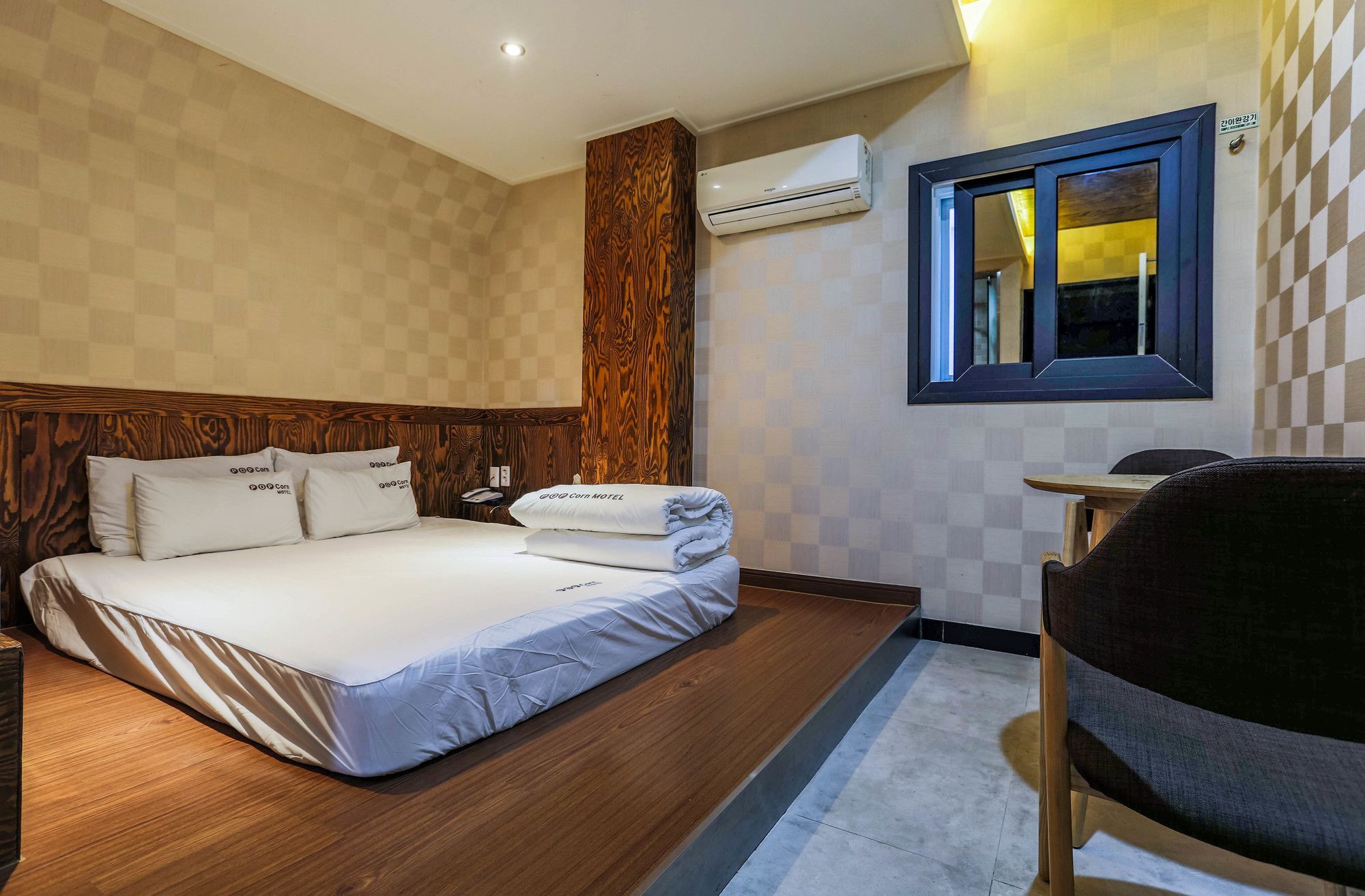 Popcorn Hotel 2*