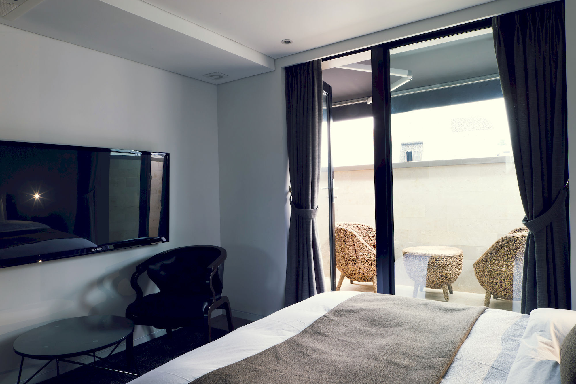 Khách sạn Amare 2*