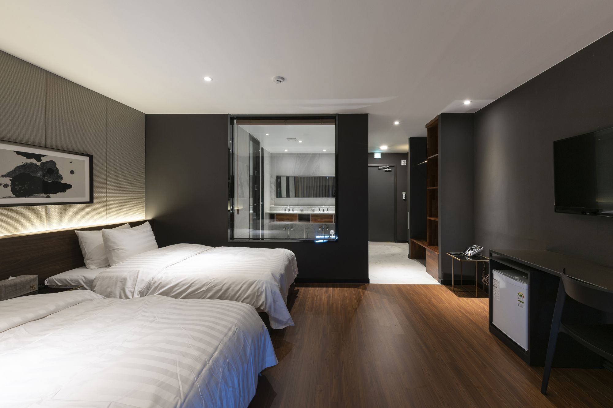 Brown-dot Shinho Hotel 3*