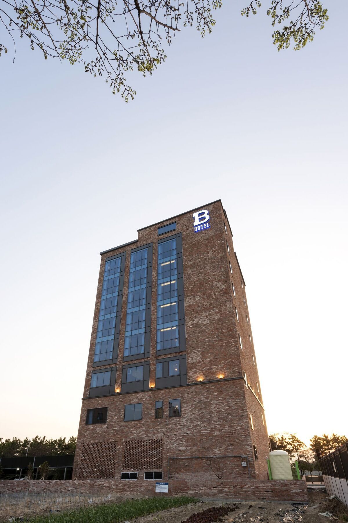 Hotel Brown-dot Shinho