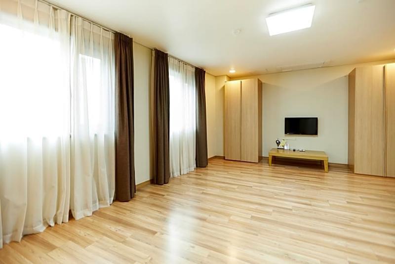 Towerhill Hotel 3*