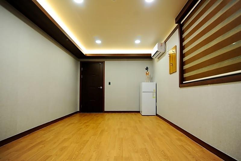 The 2* Busan